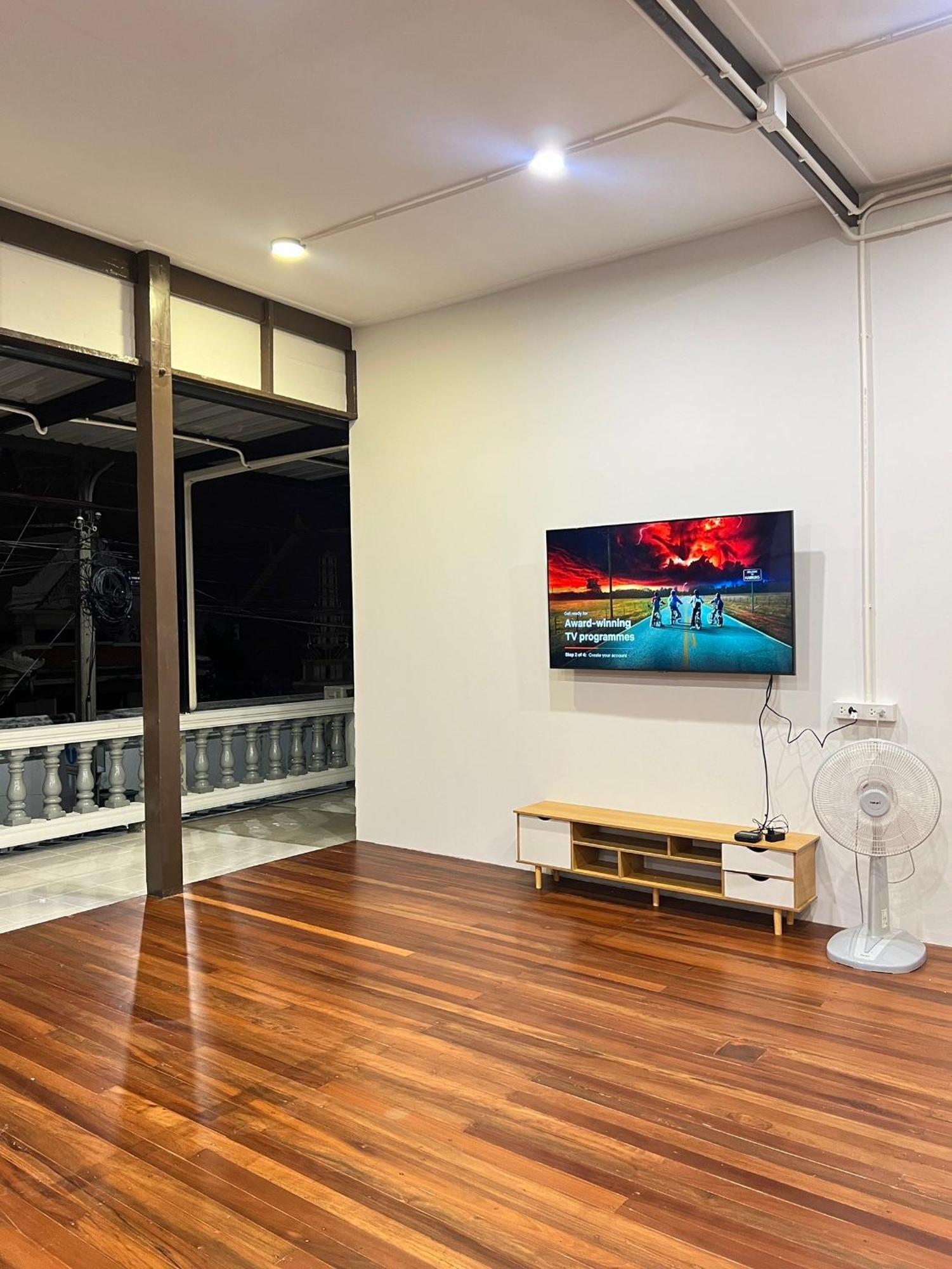 House Ju Vandrarhem Bangkok Exteriör bild